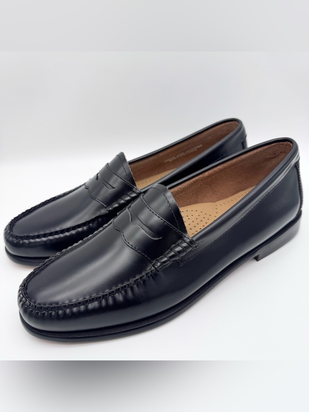 G.H. Bass Weejuns Whitney Black Leather Penny Loafers Women 10 M New in Box